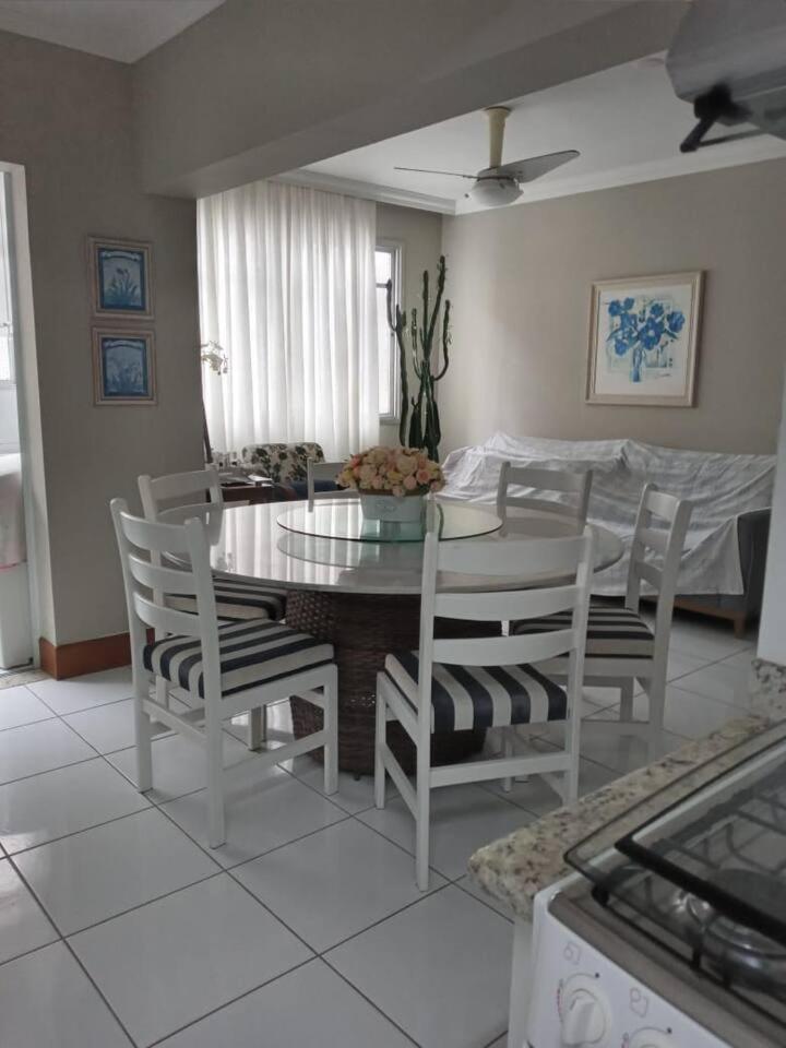 Apartamento completo na calçada da praia Lägenhet Guarujá Exteriör bild