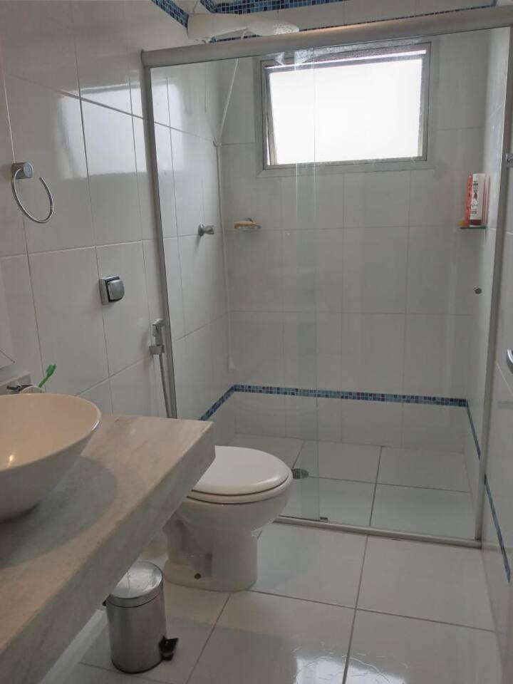 Apartamento completo na calçada da praia Lägenhet Guarujá Exteriör bild